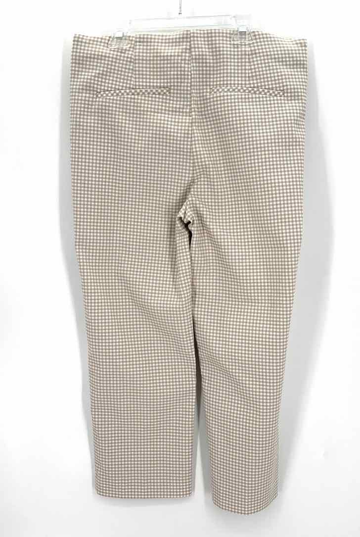 Size M Chico's Tan Capri