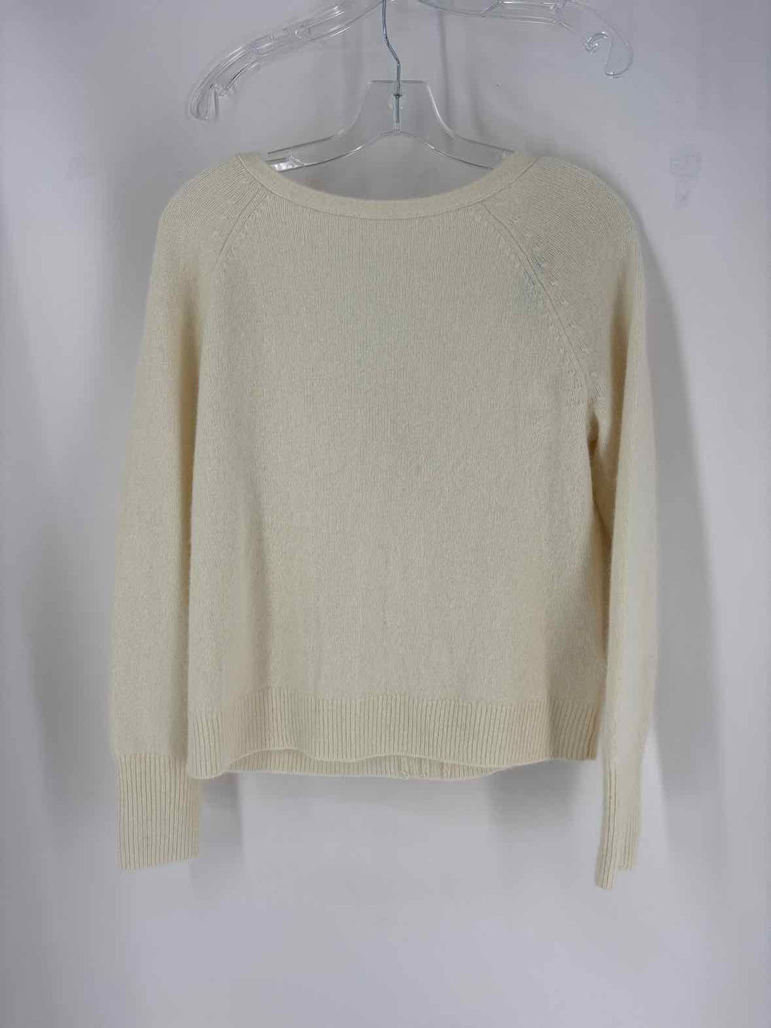 Size M Vineyard Vines Magenta Interlock Sweater