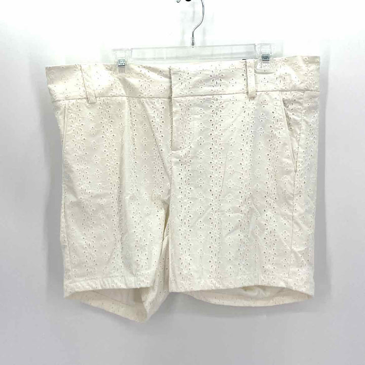 Size 16 Torrid White Shorts