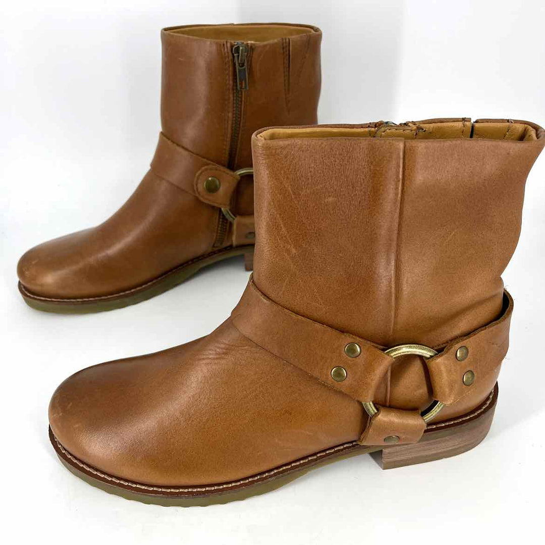Shoe Size 9 Frye Camel Leather Boots