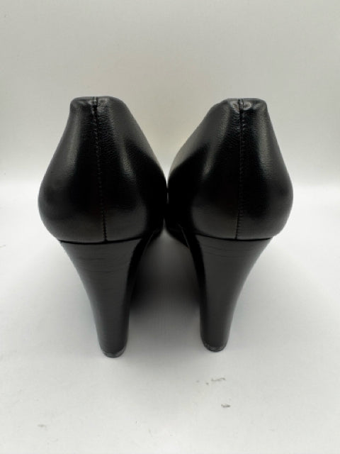 Shoe Size 8 Tory Burch Black Leather Pumps
