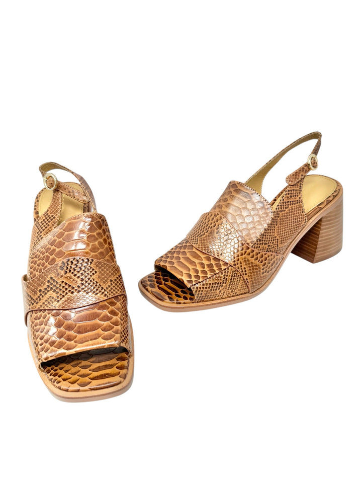 Shoe Size 9.5 CECILIA NY Tan Pumps