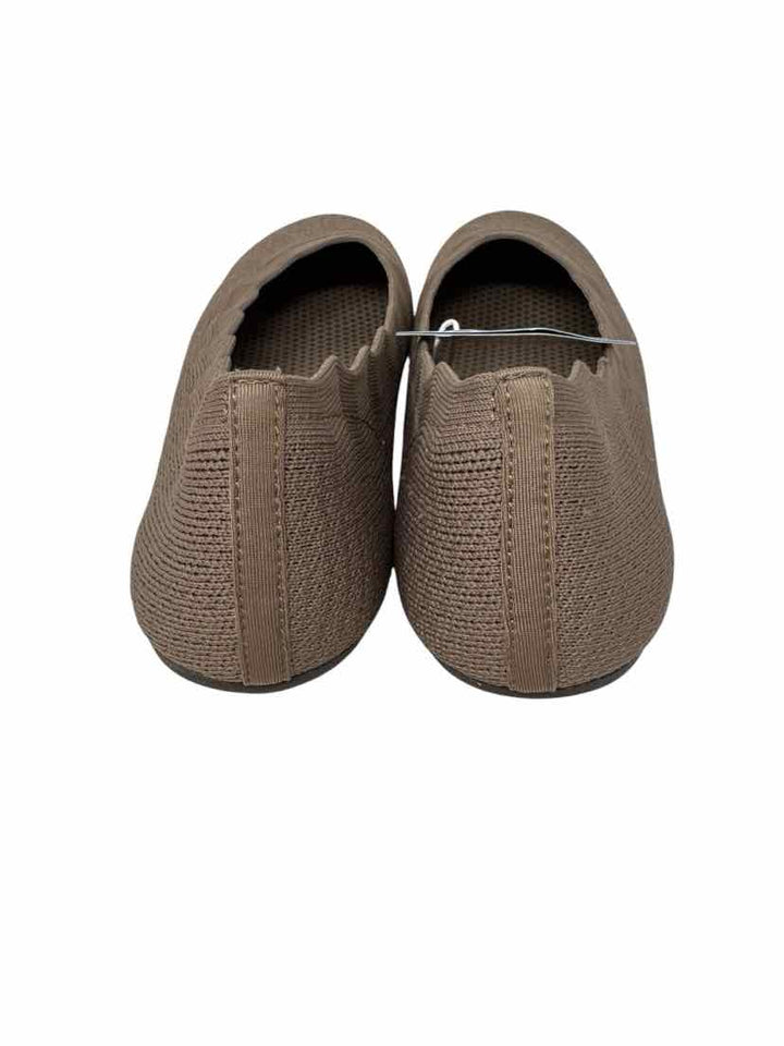 Shoe Size 9.5 Sketchers Tan Flats