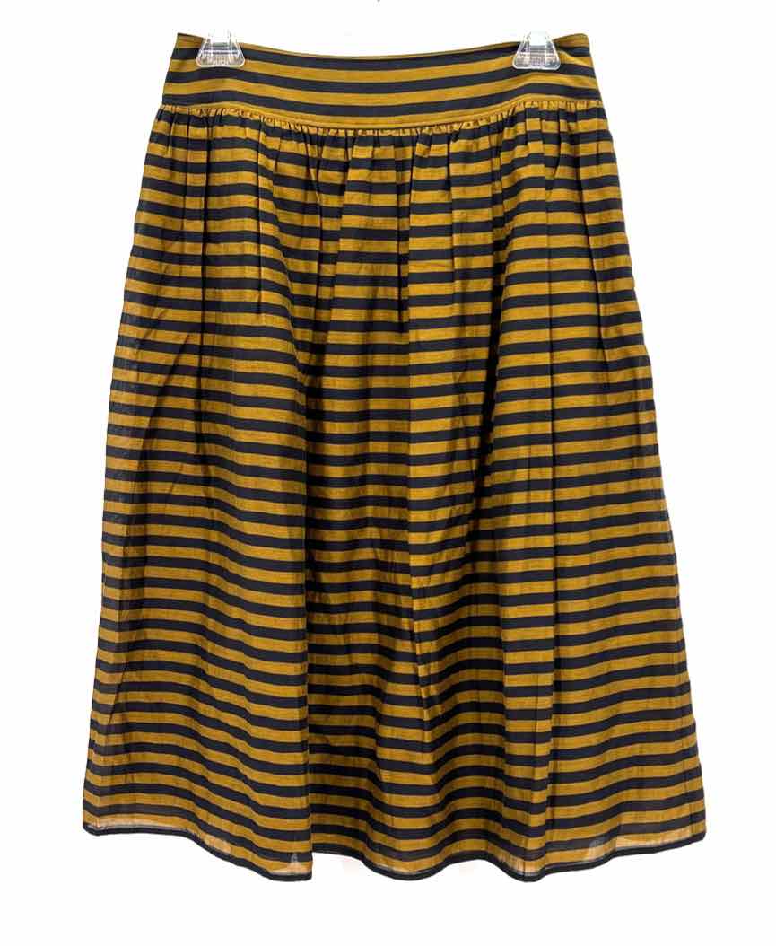 Size 6 Burberry Multi-Color Luxury - Skirt