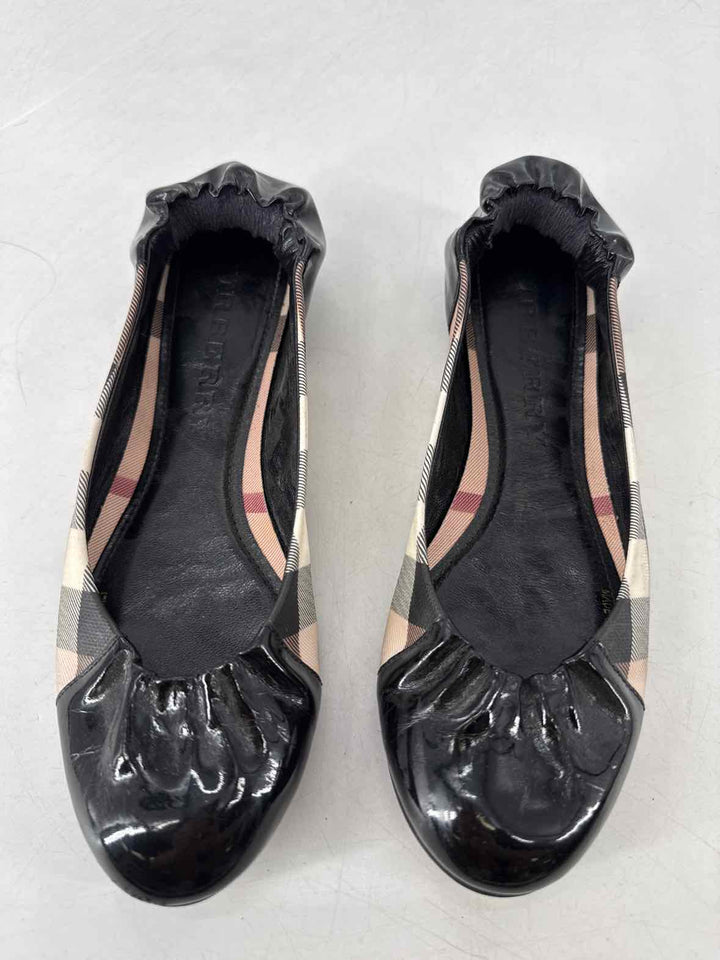 Shoe Size 37.5 Burberry Black Print Flats