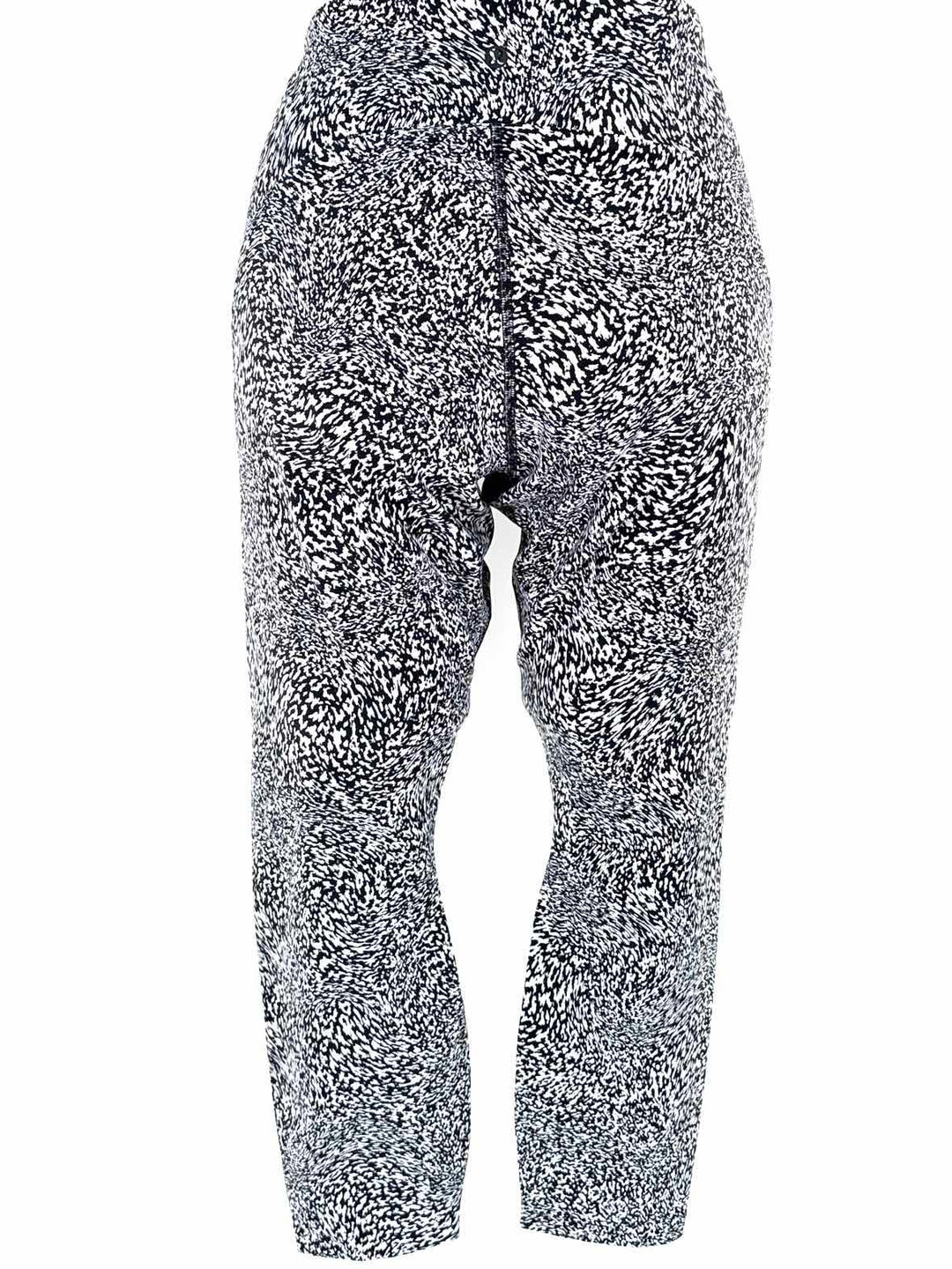 Size 14 Lululemon Black/White Pants