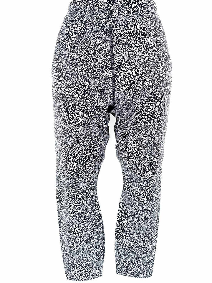Size 14 Lululemon Black/White Pants