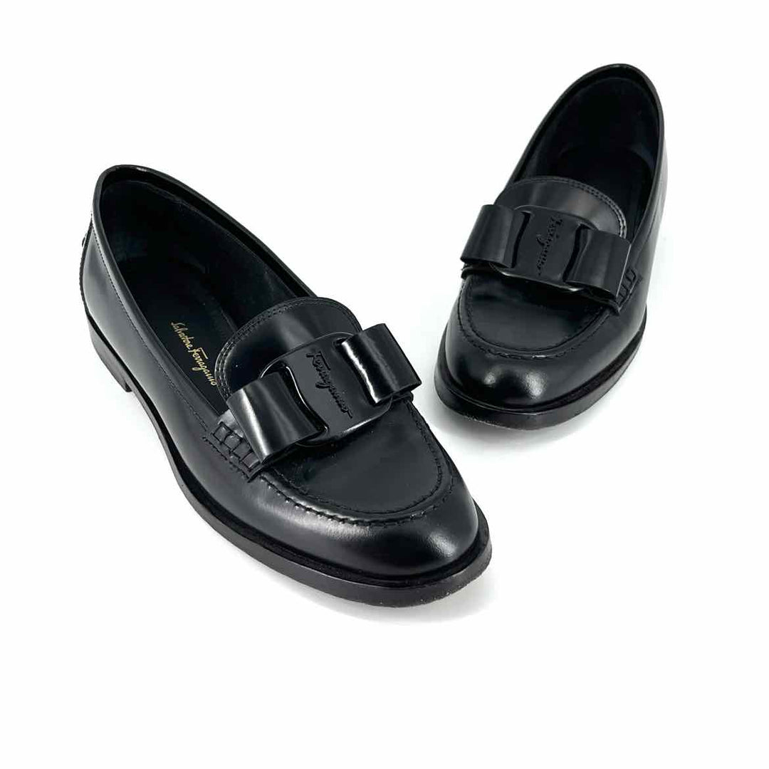 Shoe Size 8 FERRAGAMO Black Leather Luxury - Mules
