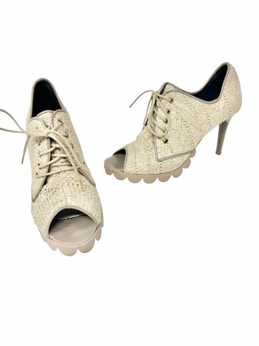 Shoe Size 37 Tan Pumps