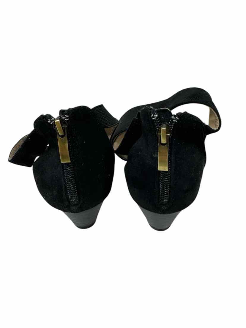 Shoe Size 9.5 AEROSOLES Black Suede Sandals