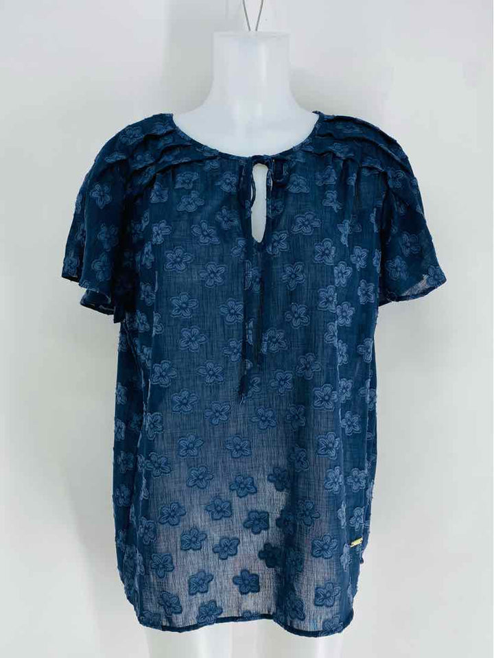 Size L Navy Shirt
