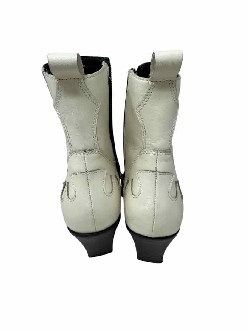 Shoe Size 7 Dolce Vita White Leather Boots