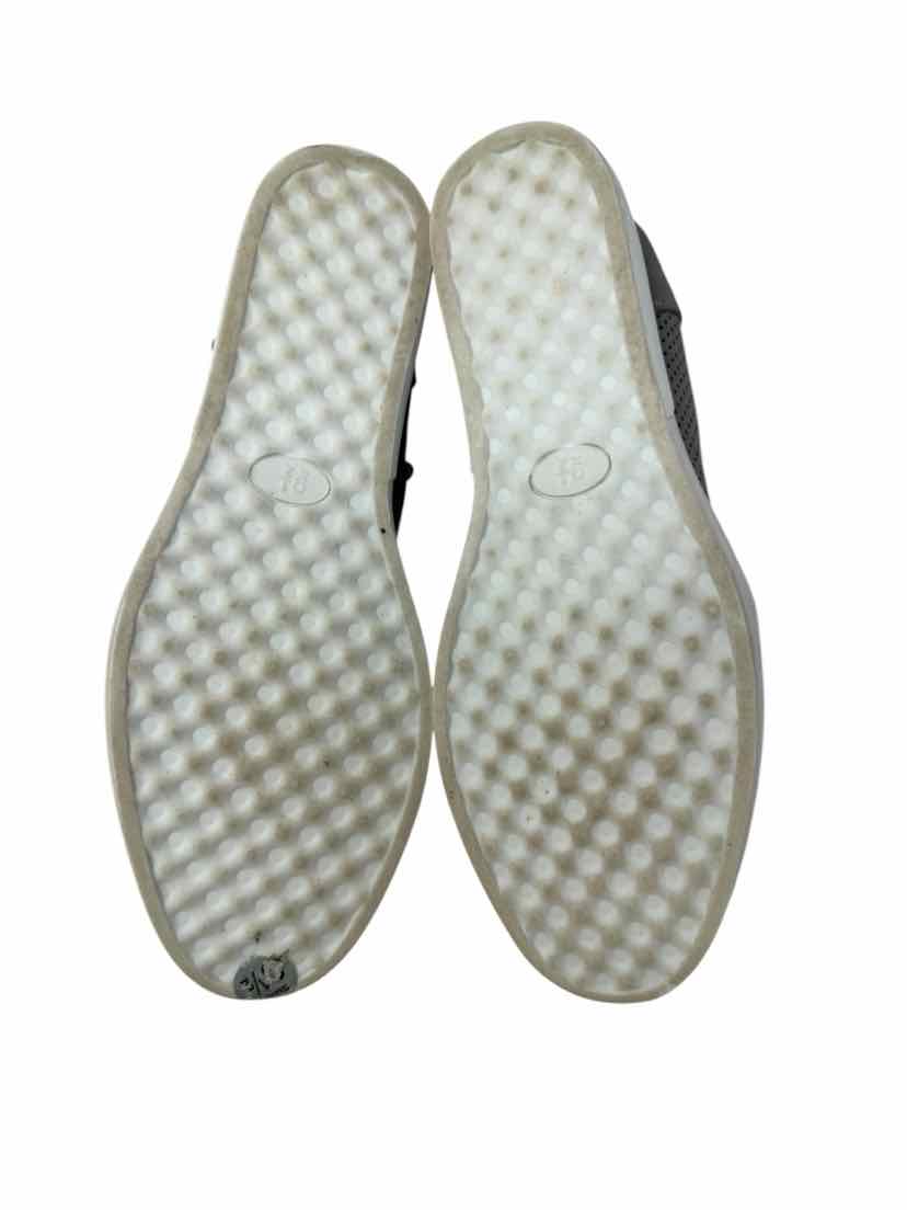 Shoe Size 9.5 Gray Pumps