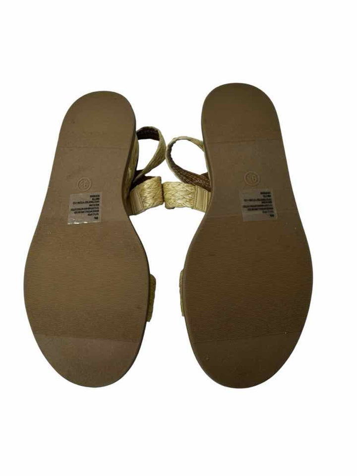 Shoe Size 9.5 UNIVERSAL STANDARD Tan Sandals