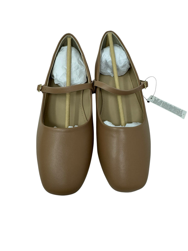 Shoe Size 7 Banana Republic Tan Flats
