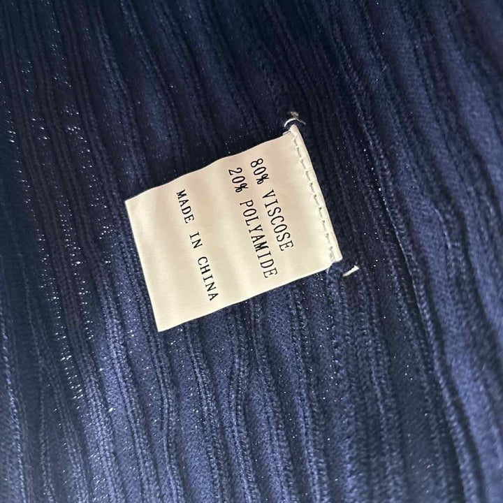 Size XL Navy Sweater