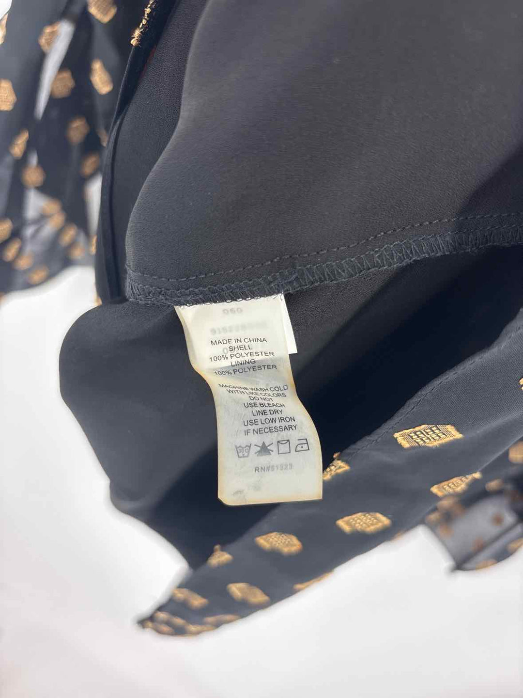 Size L Vince Camuto Black Shirt