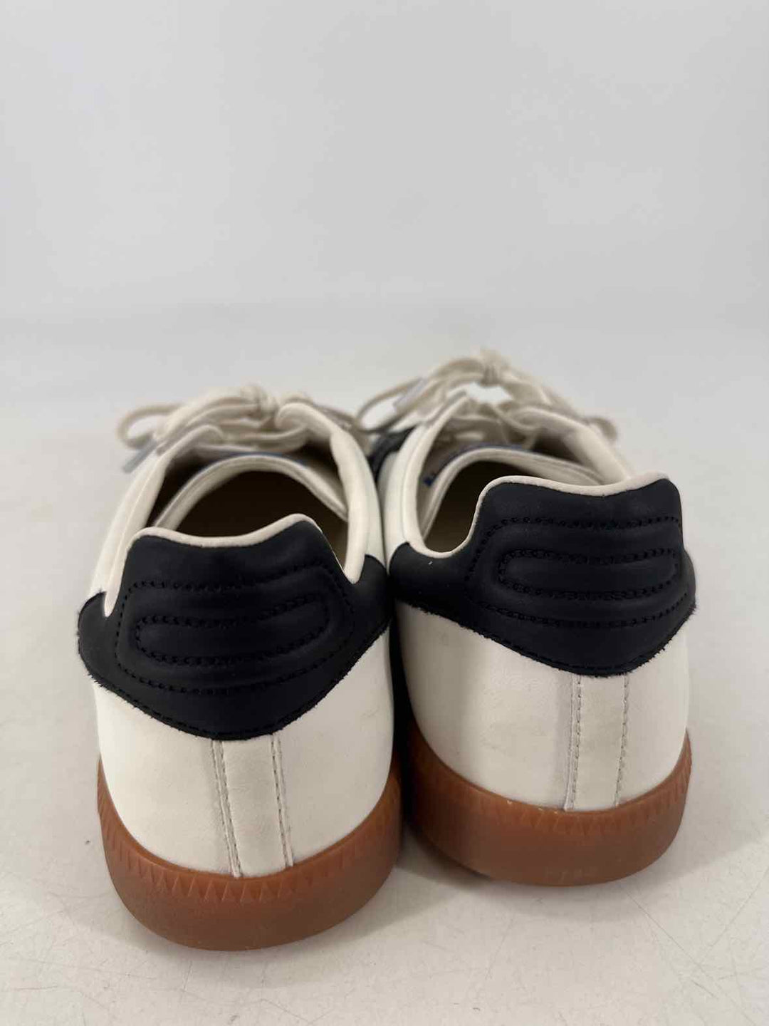 Shoe Size 40 White Sneakers