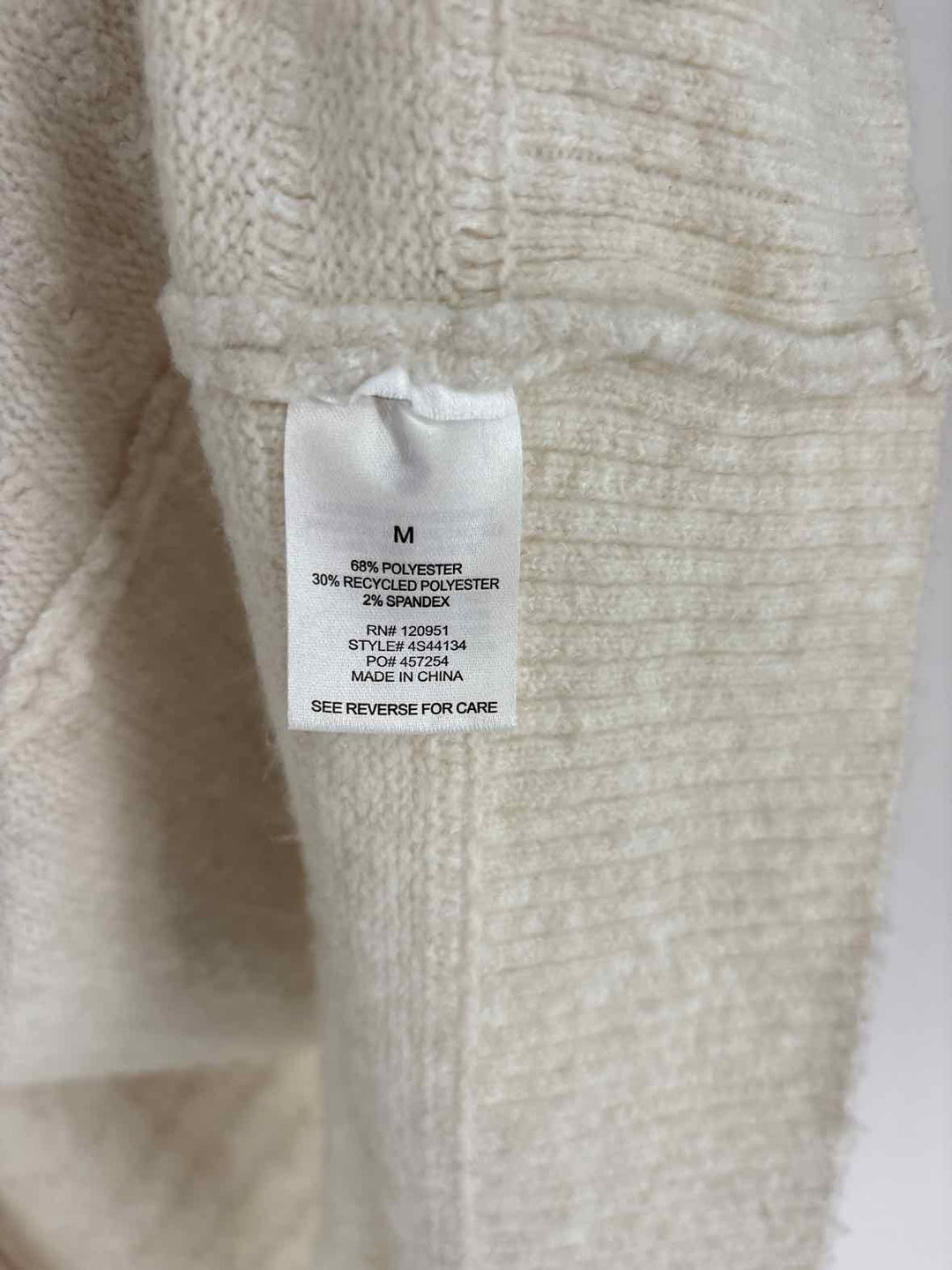 Size M PINK ROSE Cream Sweater