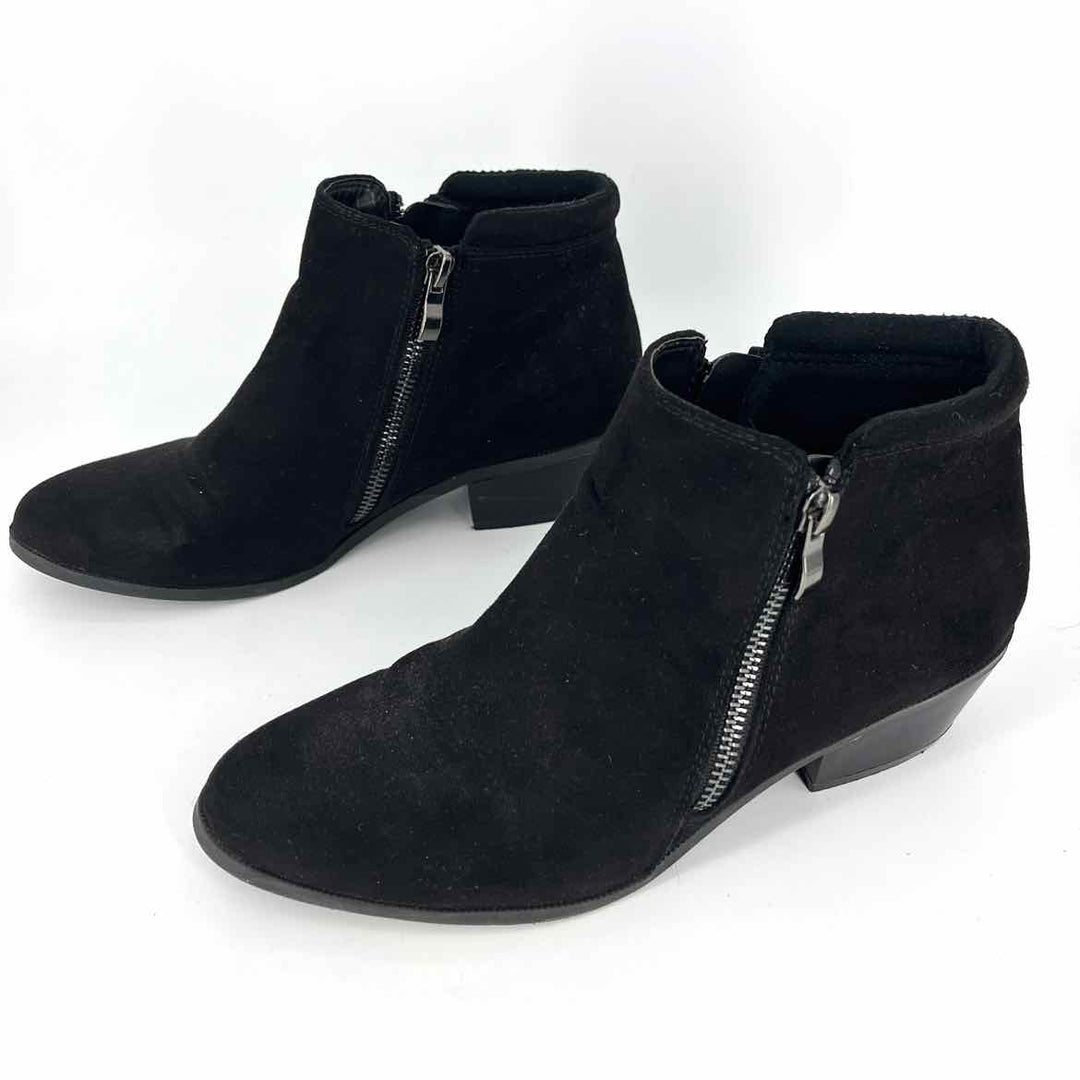 Shoe Size 7.5 Black Boots