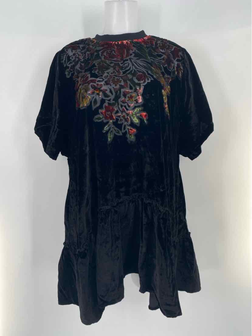 Size M FREE PEOPLE Black Velour Dress