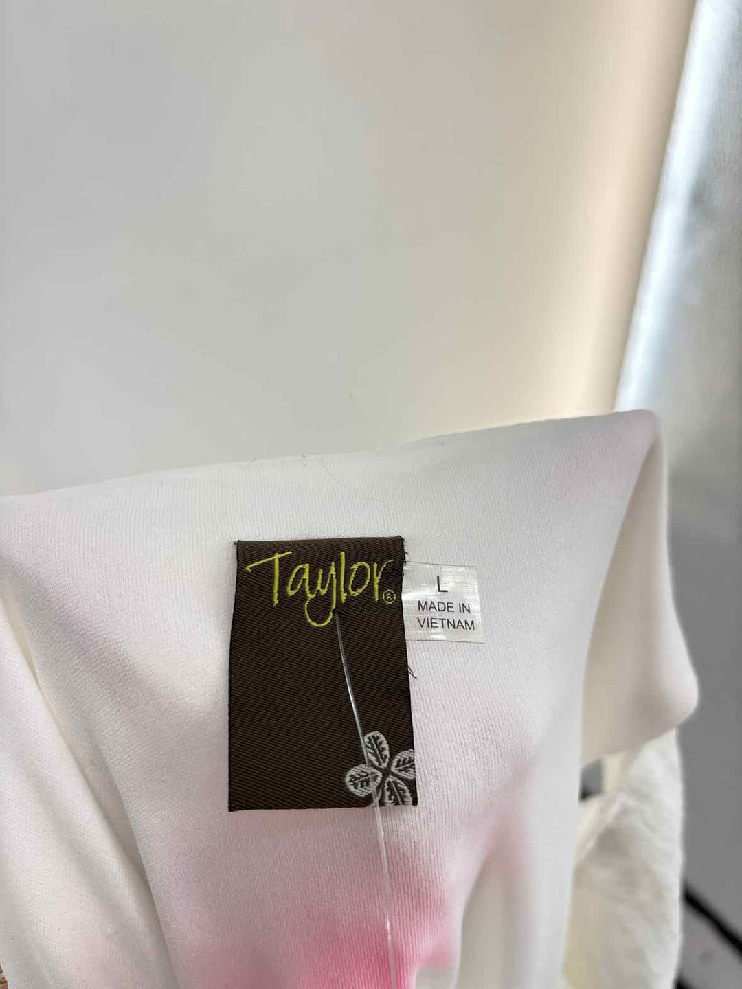 Size L TAYLOR White Dress