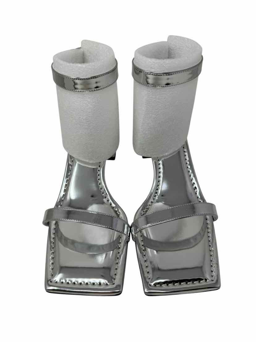 Shoe Size 10.5 GOOD AMERICAN Silver Sandals