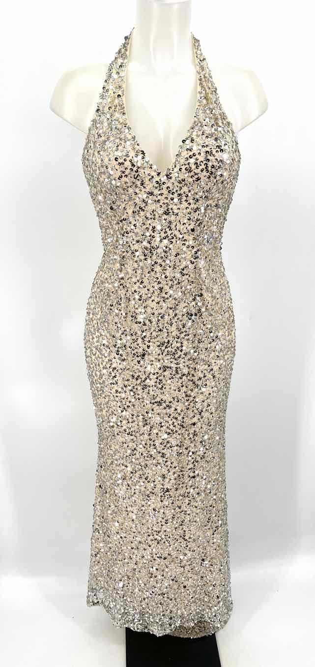 Size 4 MAC DUGGAL Silver Sequined Dress
