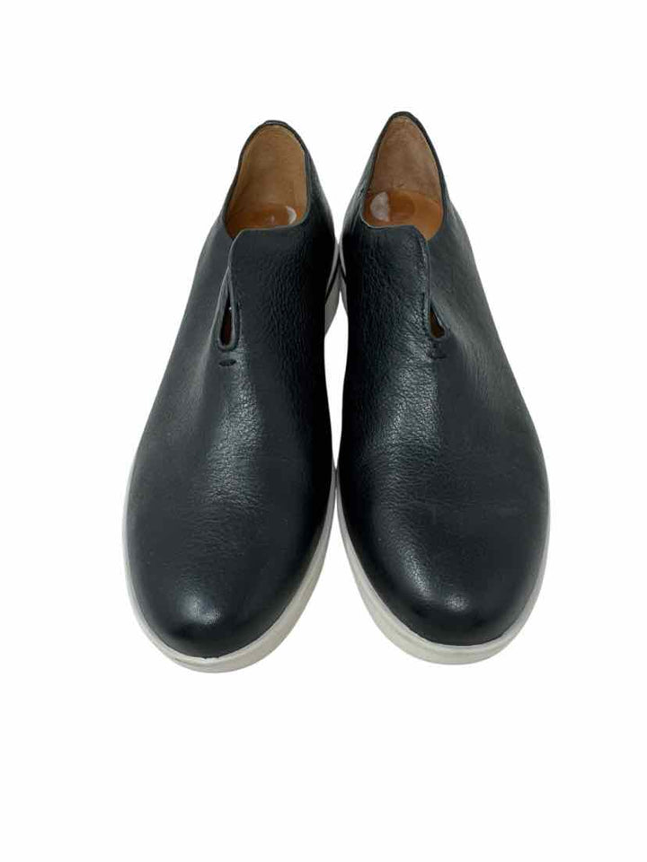 Shoe Size 8 GENTLE SOULS Black Sneakers