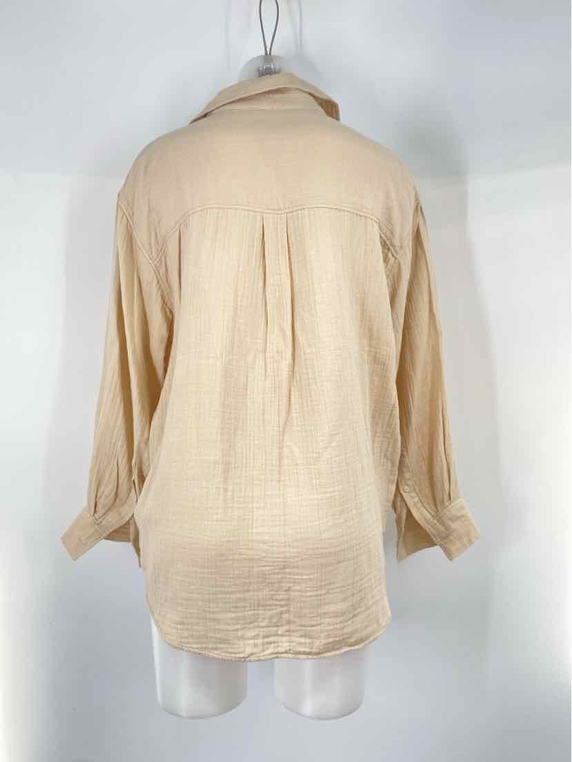 Size M GAP Tan Shirt