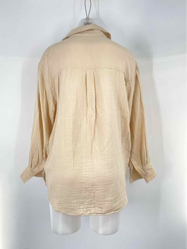 Size M GAP Tan Shirt