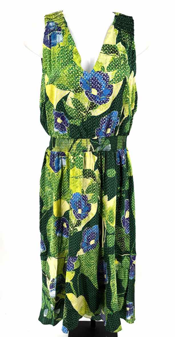 Size 12 White House Black Market Green Dress