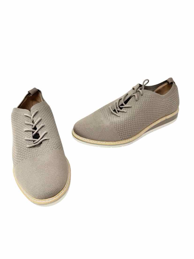 Shoe Size 9 KELLY & KATIE Brown Flats