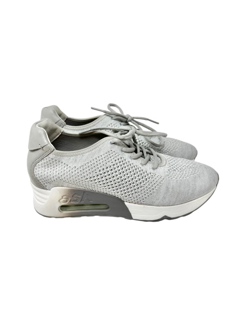 Shoe Size 39 Silver Sneakers