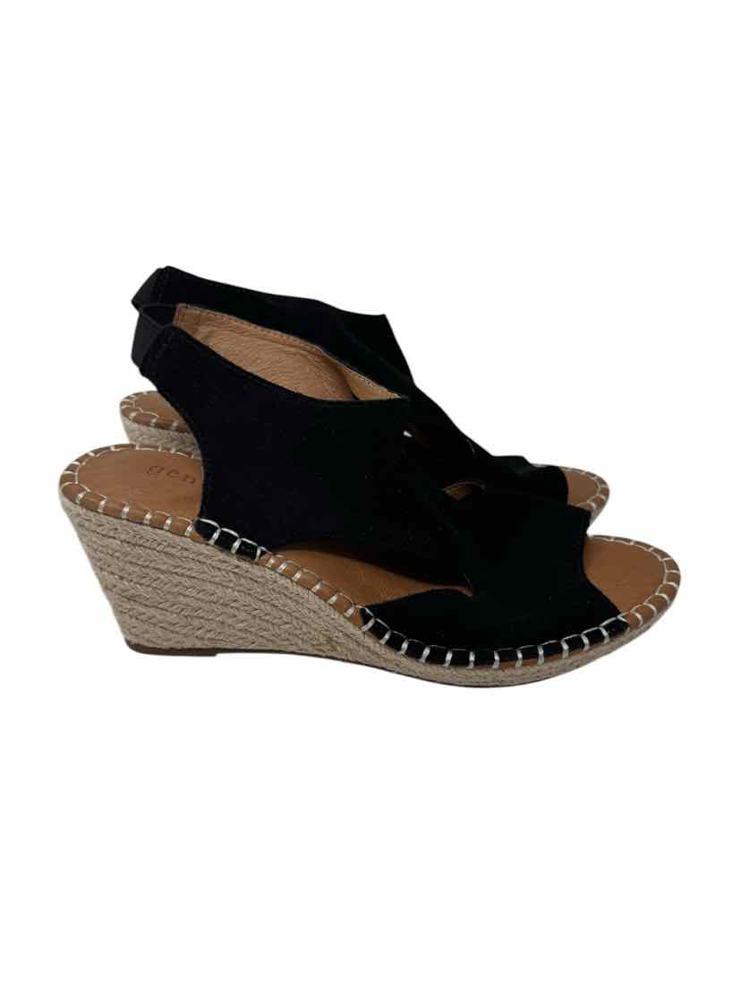 Shoe Size 8.5 GENTLE SOULS Black Suede Sandals