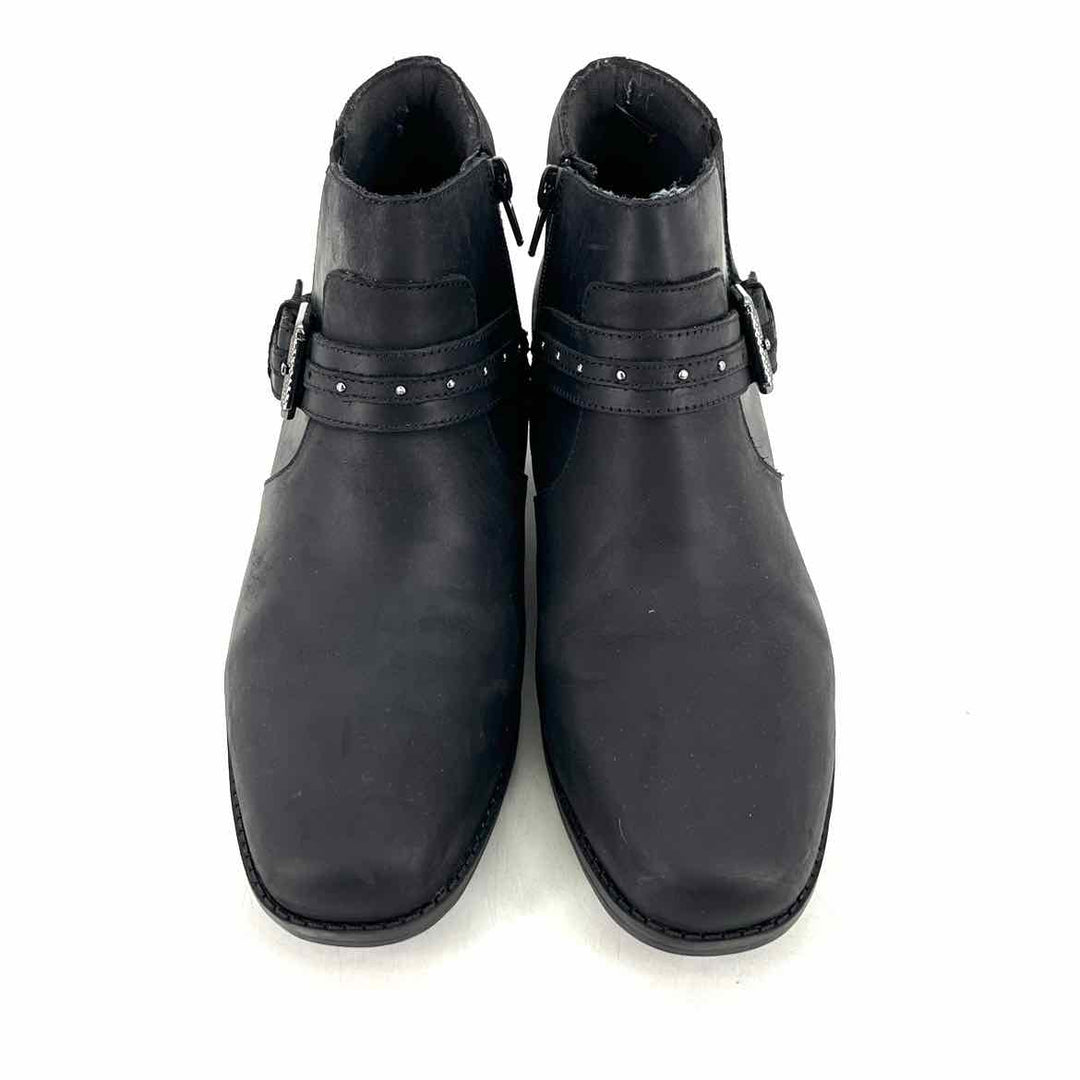 Shoe Size 7.5 CLARKS Black Leather Boots