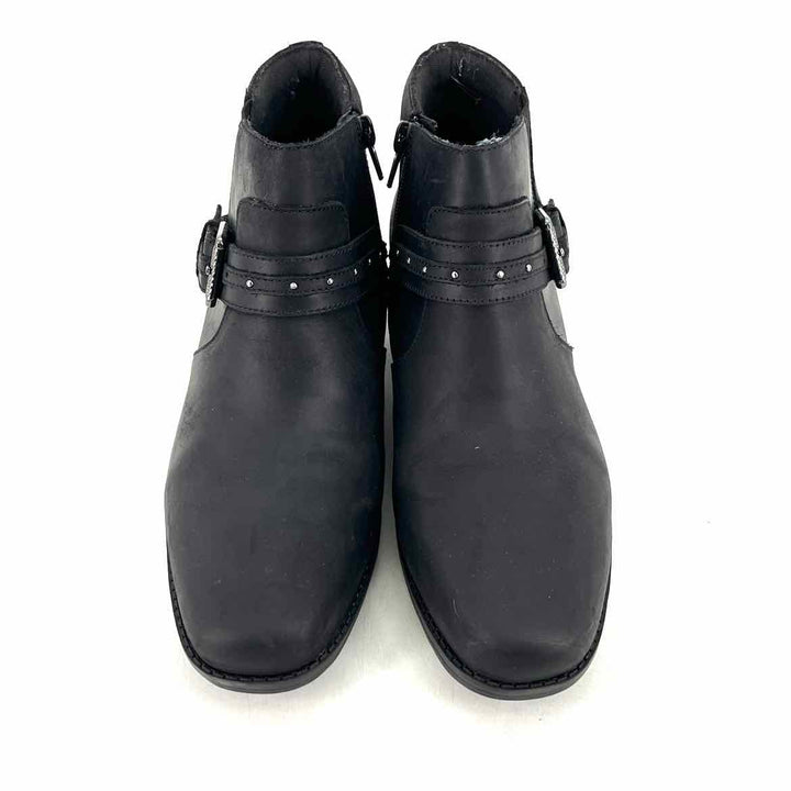 Shoe Size 7.5 CLARKS Black Leather Boots