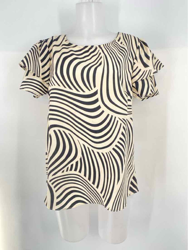 Size M TAN PRINT Shirt