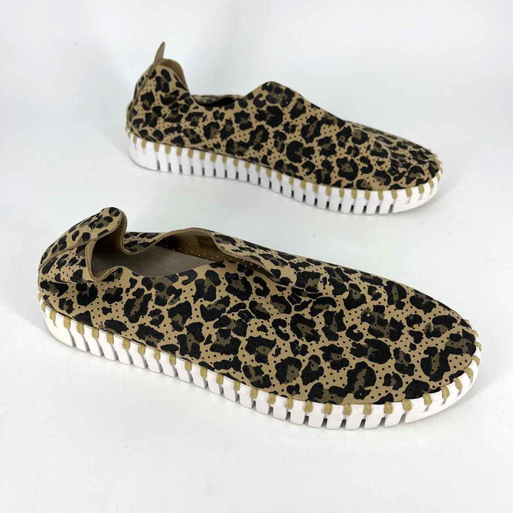 Shoe Size 37 ILSE JACOBSEN Tan Flats