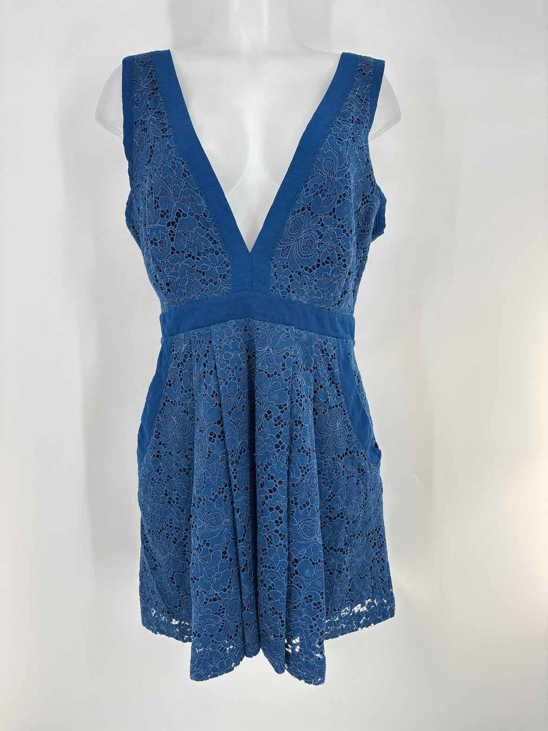 Size 4 FREE PEOPLE Navy Lace Dress