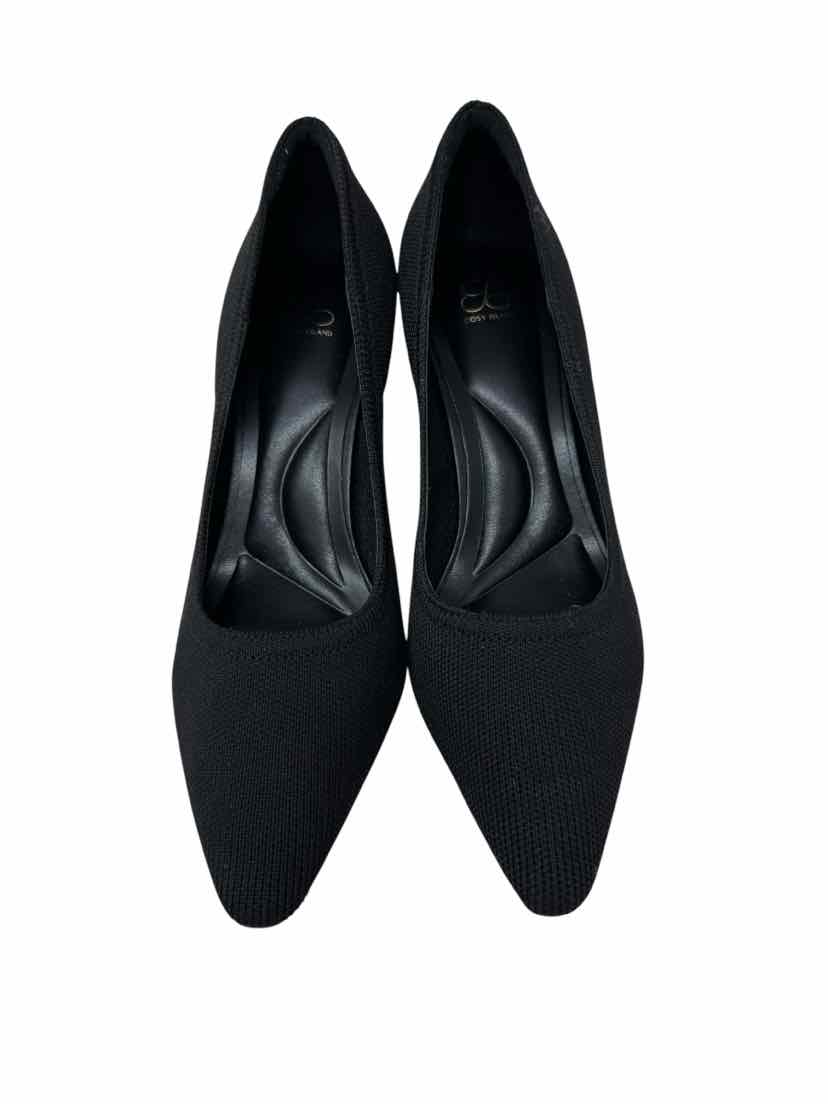 Shoe Size 7 Black Pumps