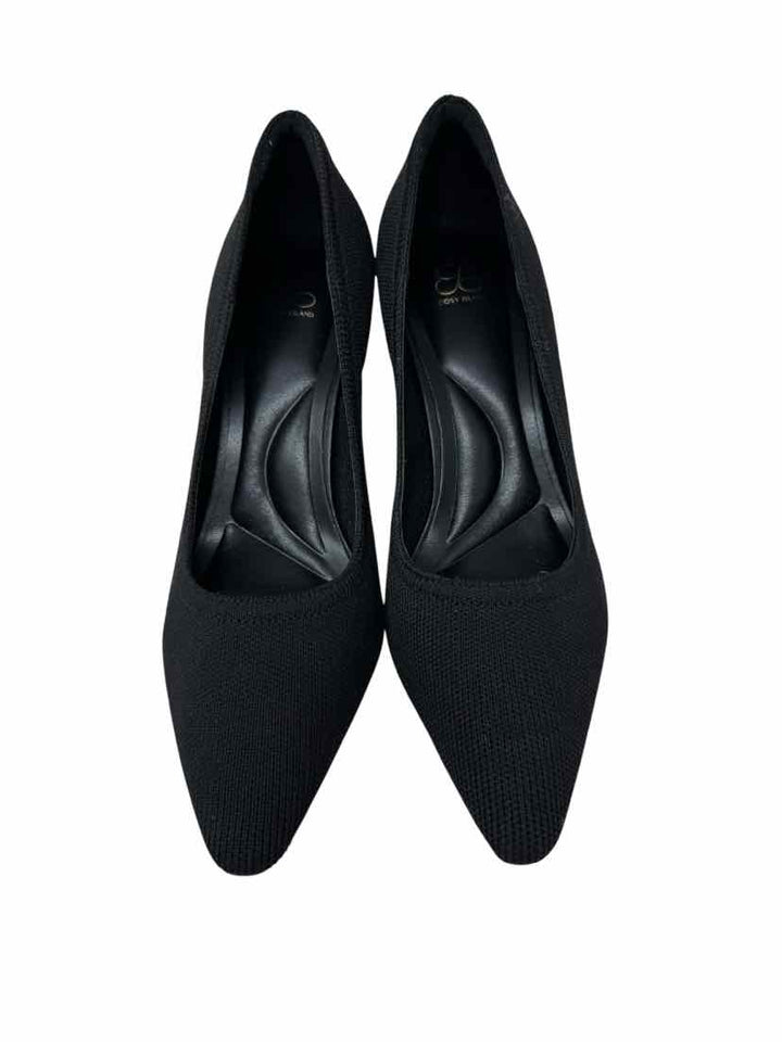 Shoe Size 7 Black Pumps