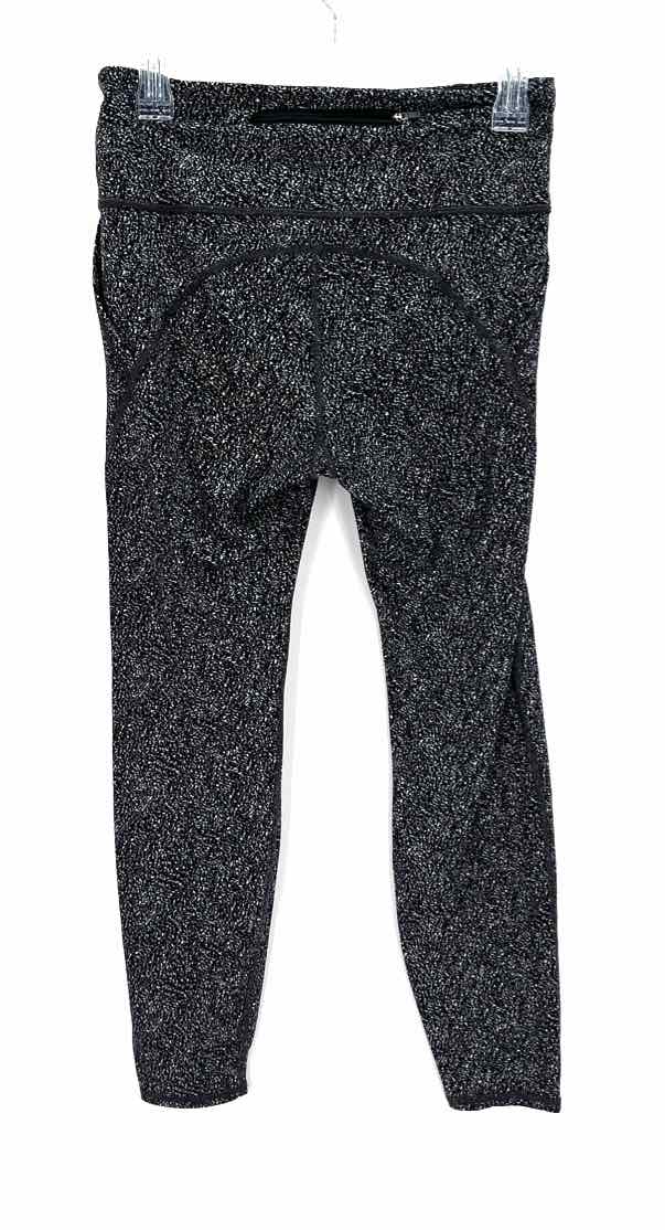 Size M Athleta Black/White Pants