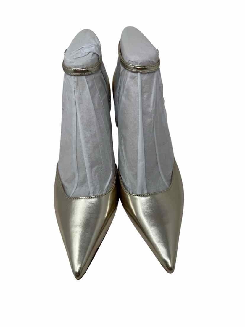 Shoe Size 8 MARC FISHER Gold Leather Pumps