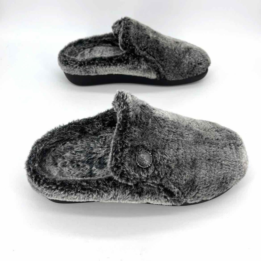 Shoe Size 7 ALEGRIA Gray Faux Fur Slippers