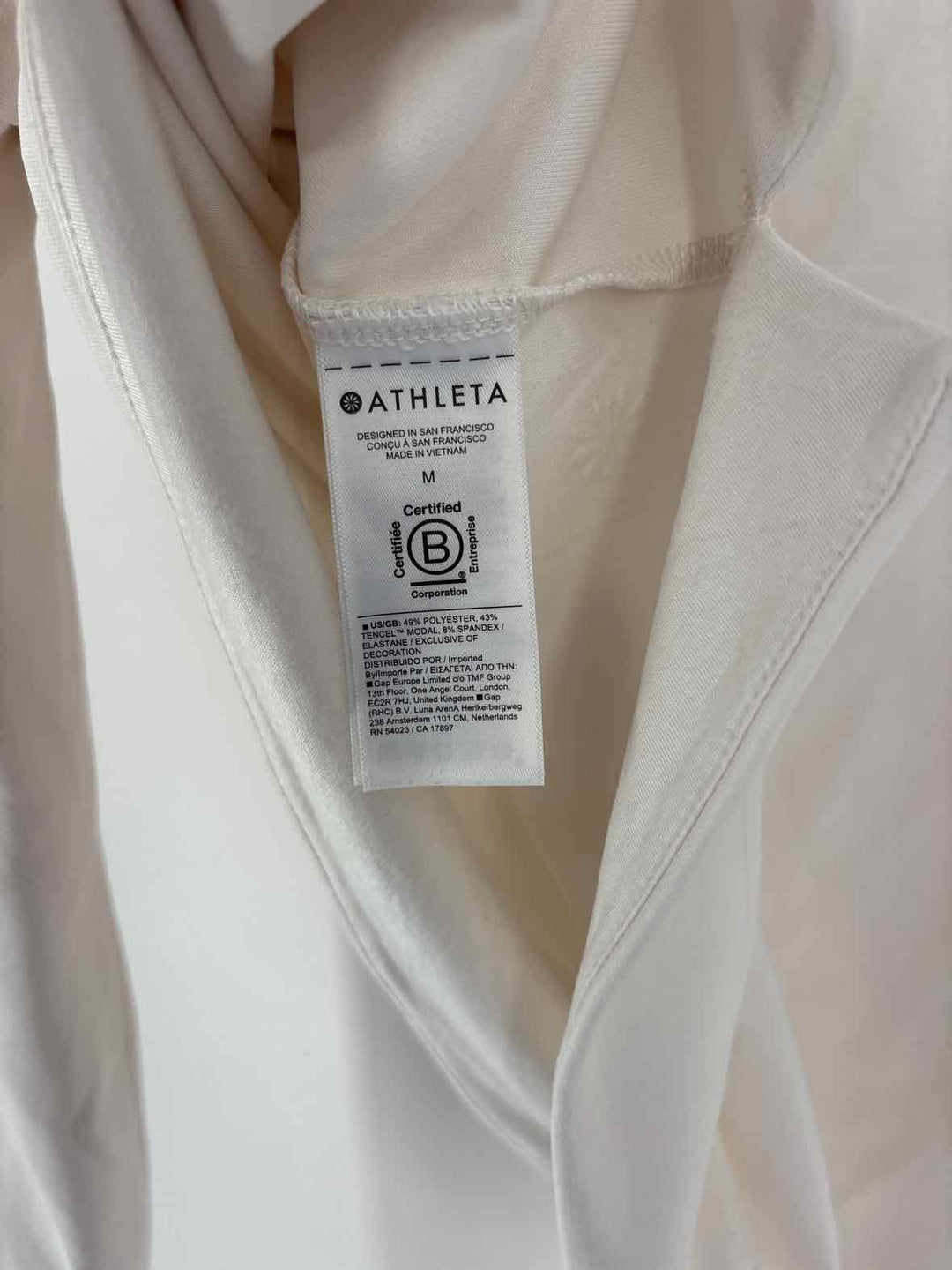 Size M Athleta Cream Sweater