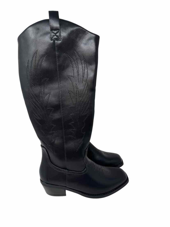 Shoe Size 6 Black Boots
