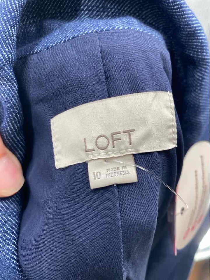 Size 8 Ann Taylor Beige Knit Blazer