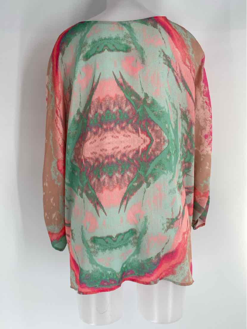 Size XL Umgee Multi-Color Shirt
