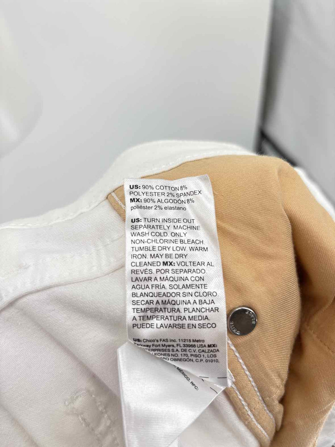Size 8 White House Black Market White Pants